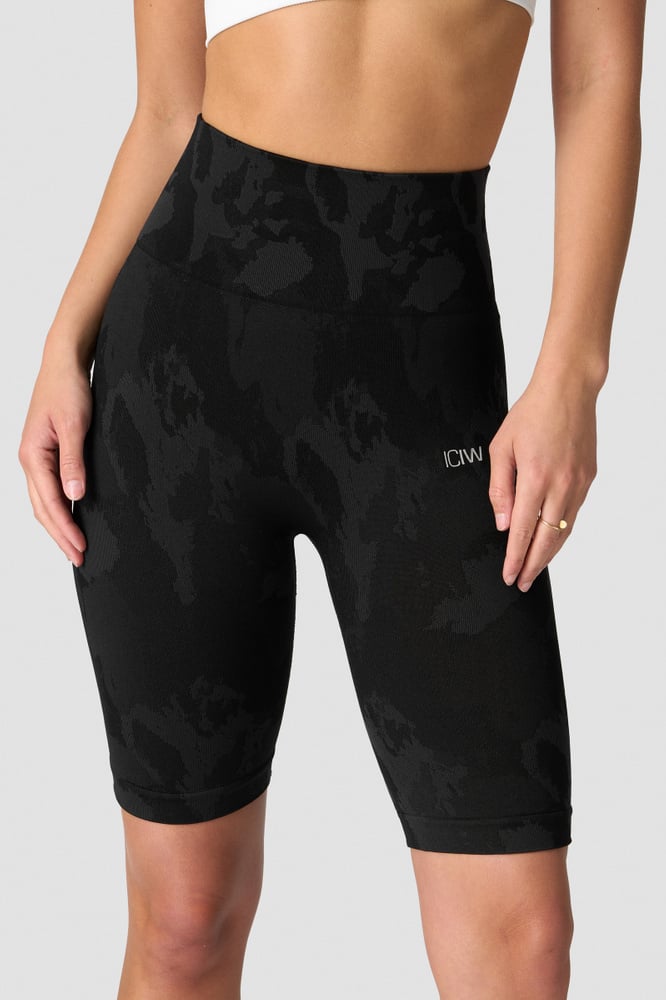 camo seamless biker shorts black