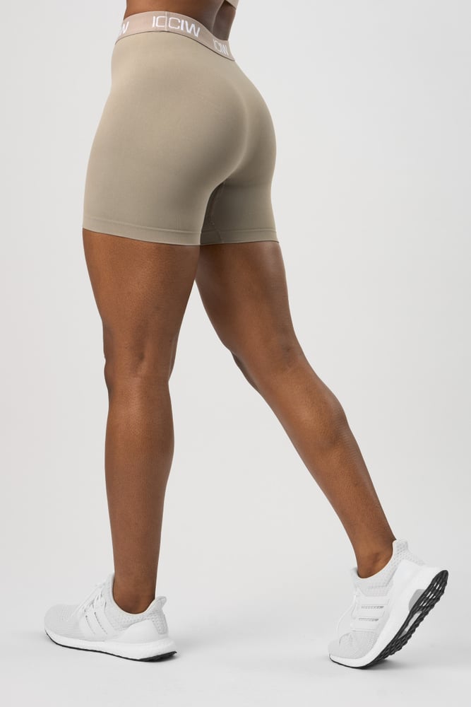 define seamless logo shorts taupe