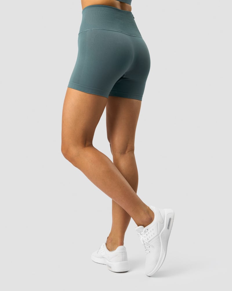 define seamless pocket shorts wmn jungle green