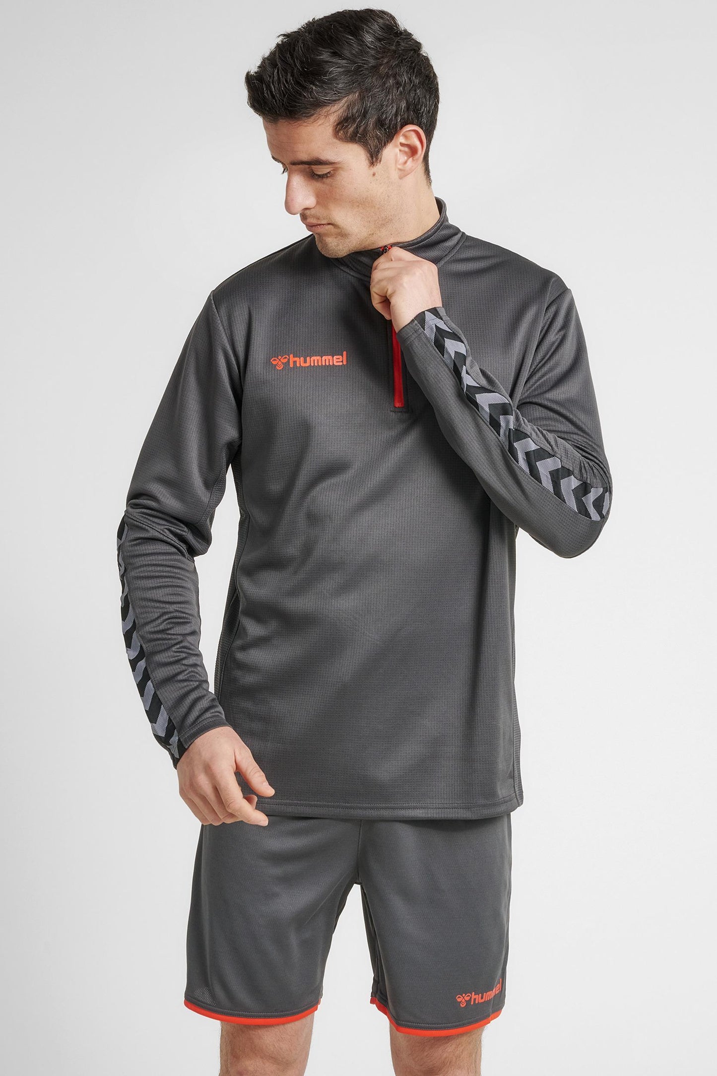 HUMMEL - Hmlauthentic Half Zip Sweatshirt - Asphalt