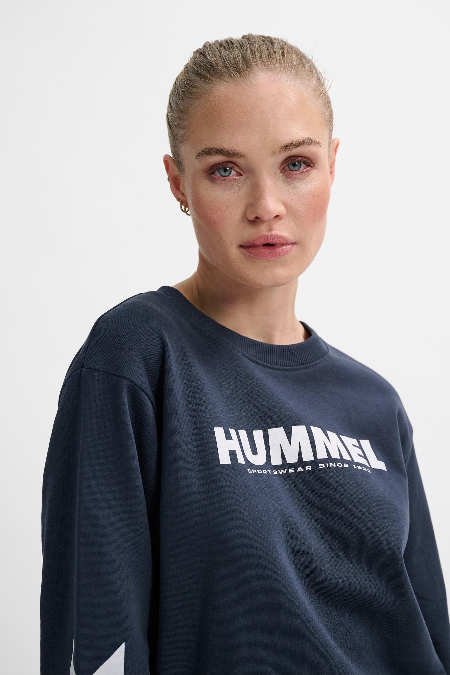 HUMMEL - Hmllegacy Sweatshirt - Blue Nights