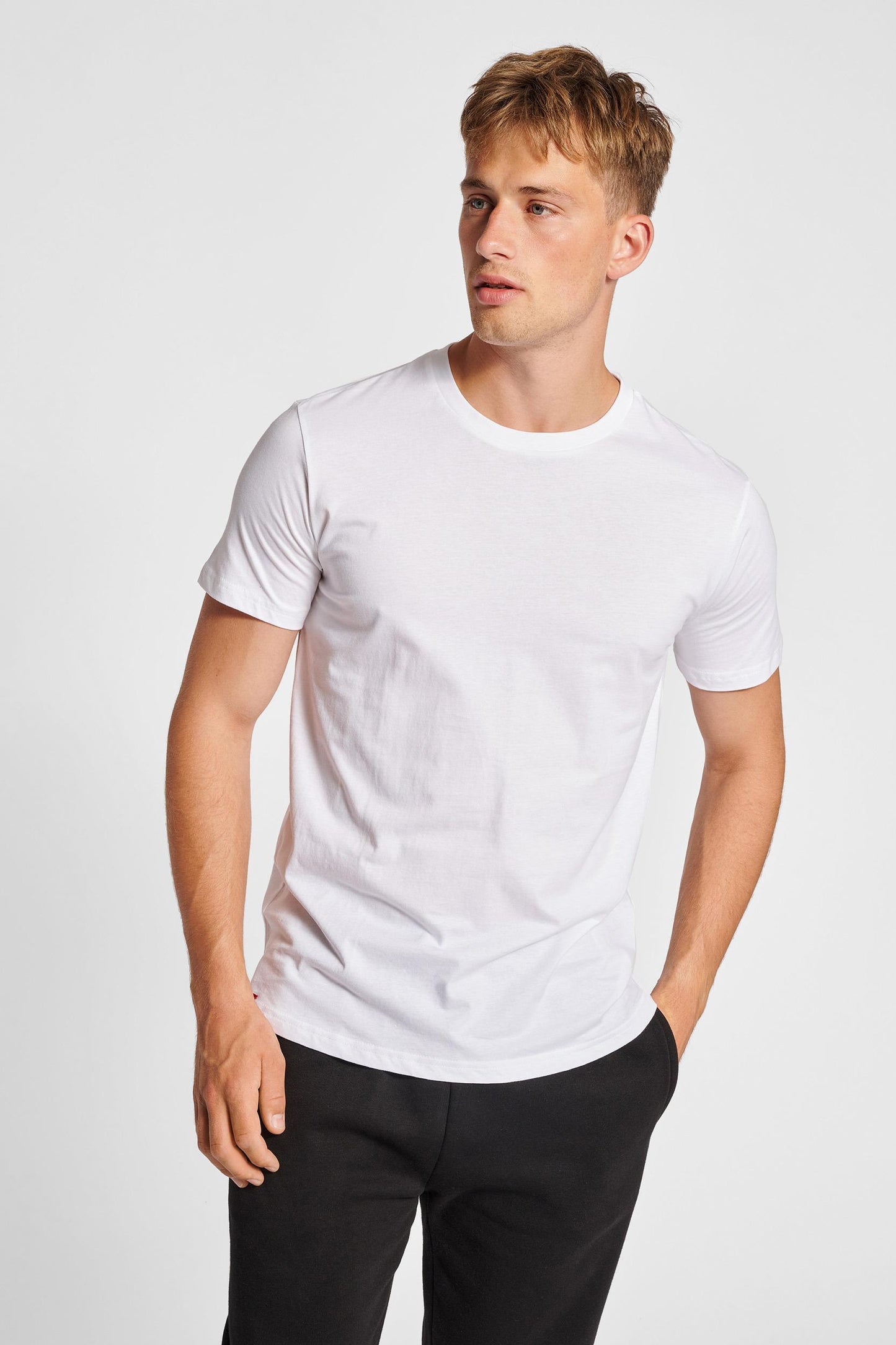 HUMMEL - Hmlred Basic T-shirt S/s - White