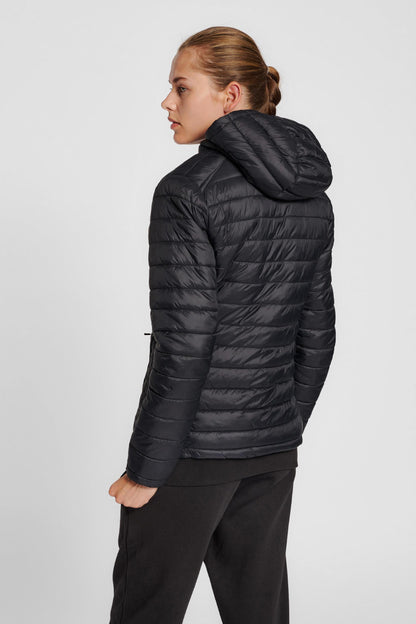 HUMMEL - Hmlred Quilted Hood Jacket Woman - Black