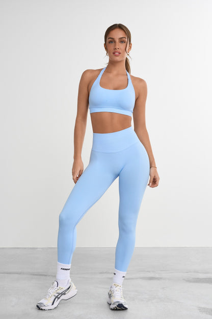 Sculpt Halterneck Sports Bra - for dame - Famme - Sports Bra