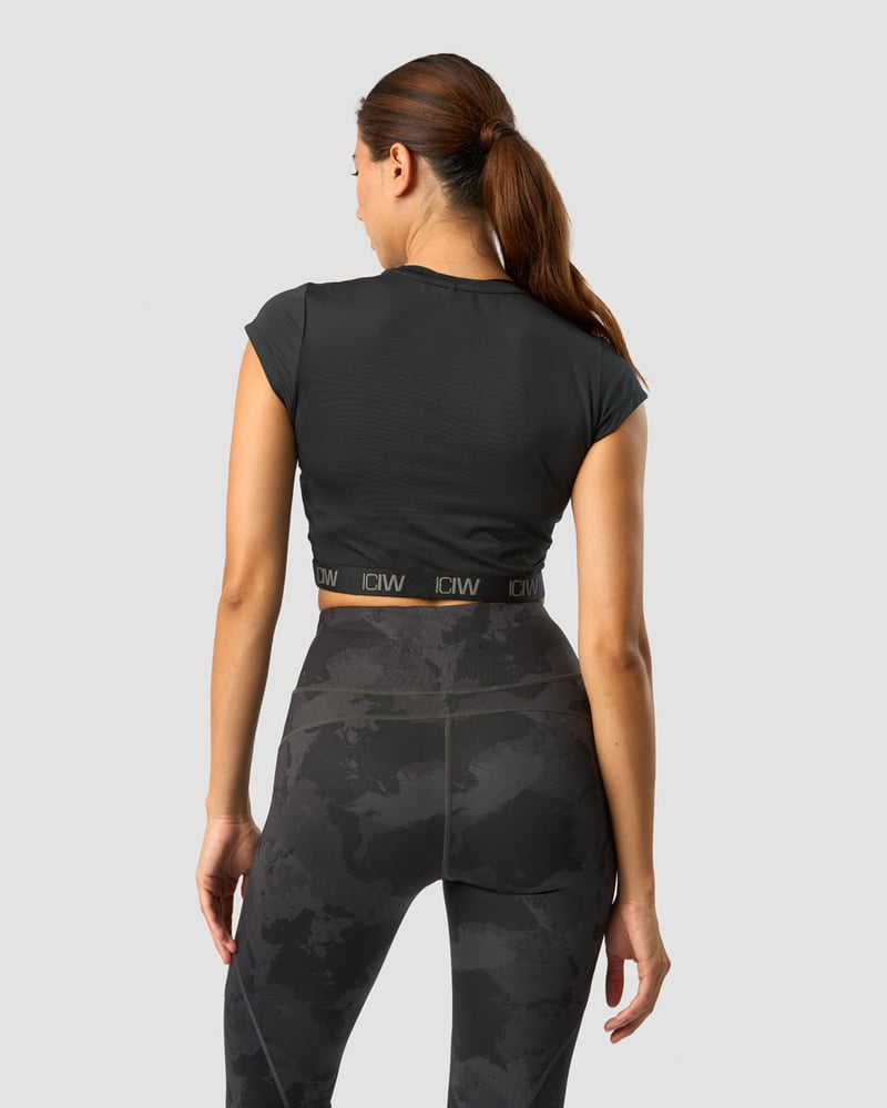 ultimate training cropped t-shirt black